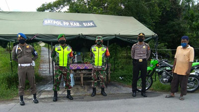 Aparat Gabungan Jaga Posko Terpadu Penanganan Covid-19